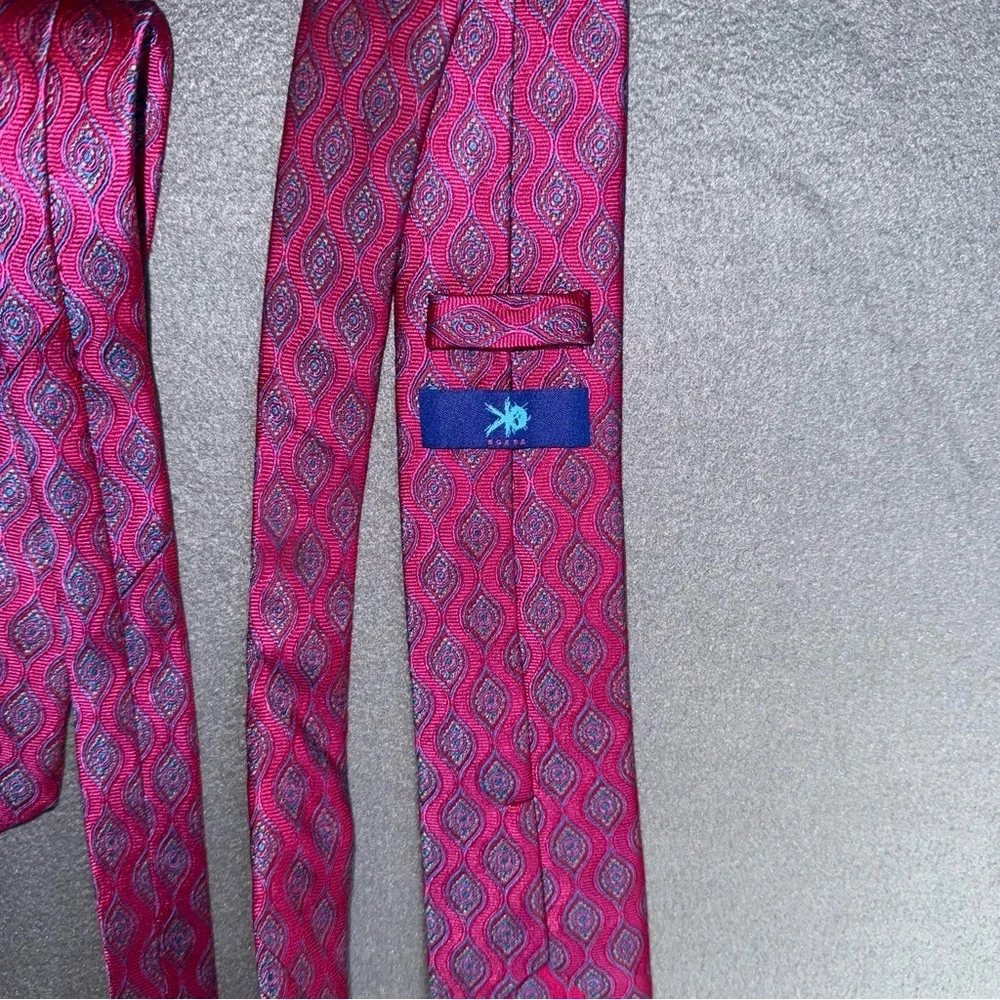 Egara 100% Silk Vibrant Pink Patterned‎ Men's Tie